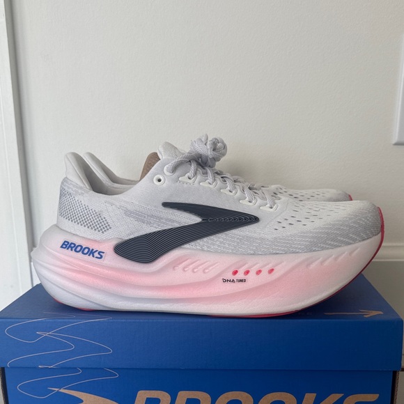 Brooks women’s Glycerin Max run/ walk neutral 9.5 - Picture 3 of 8